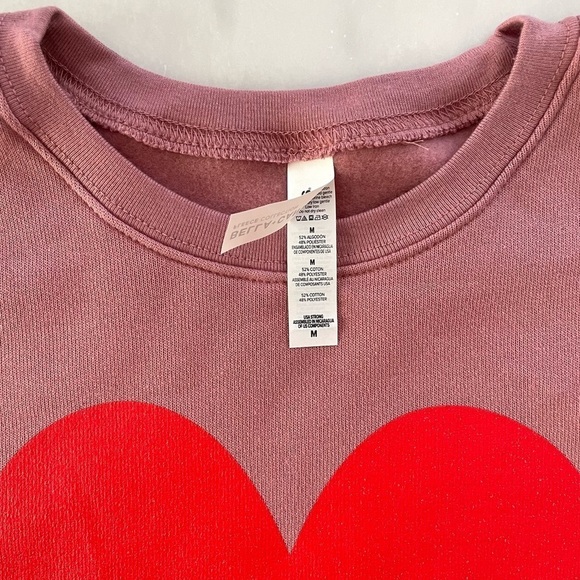 NWOT Heart Cropped Crew Neck Sweatshirt Size Medium - Picture 4 of 8